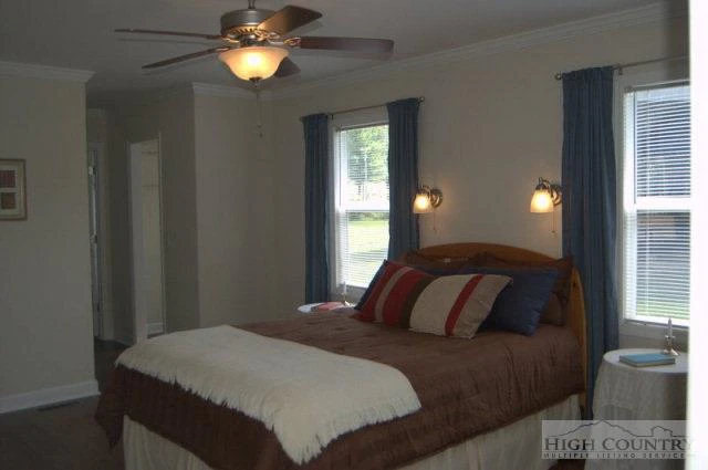 Image number 5 for the current listing