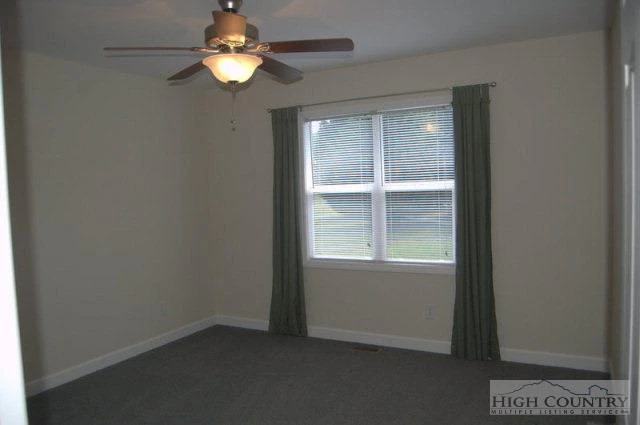 Image number 3 for the current listing