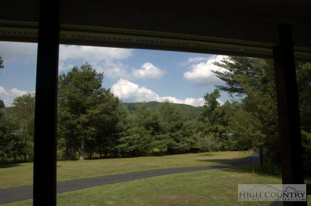 Image number 18 for the current listing