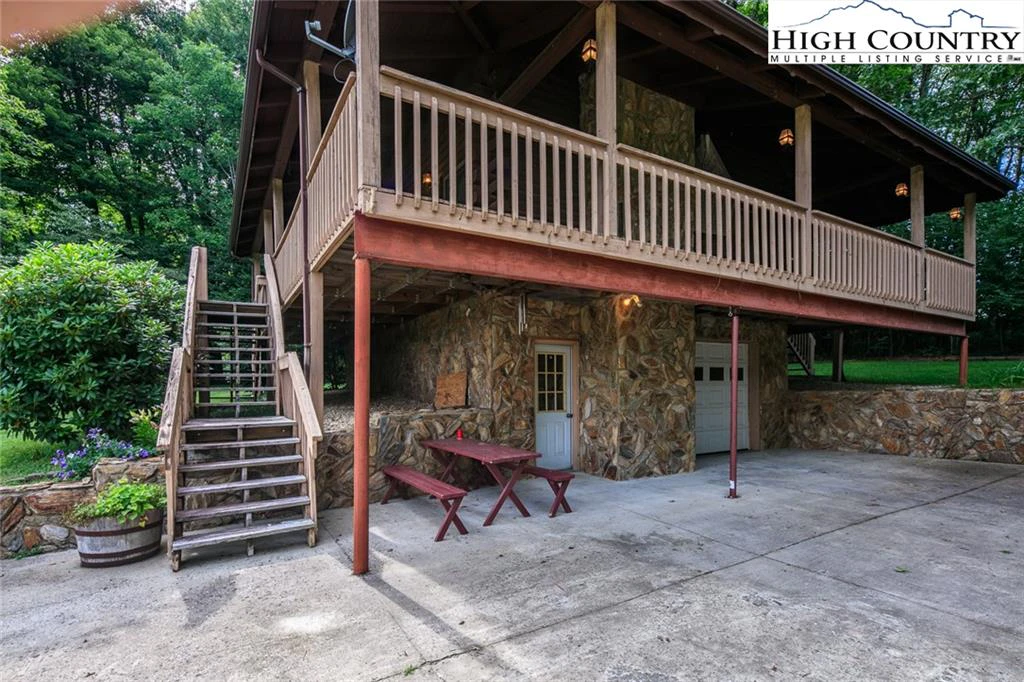Image number 9 for the current listing