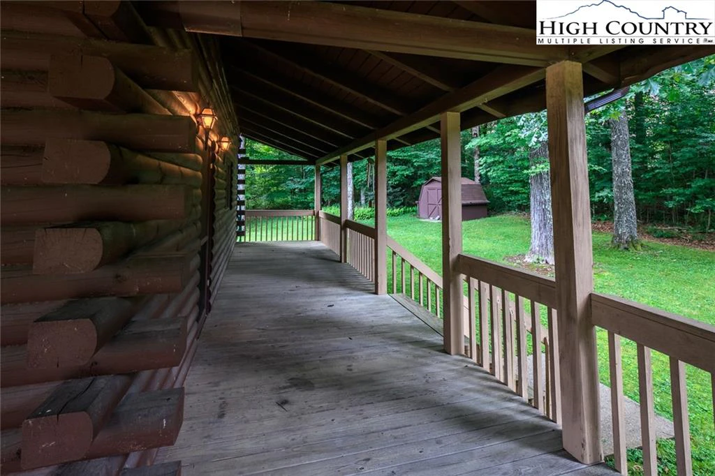 Image number 13 for the current listing