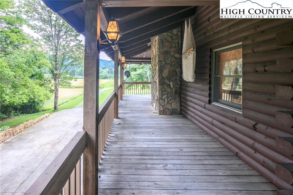 Image number 2 for the current listing