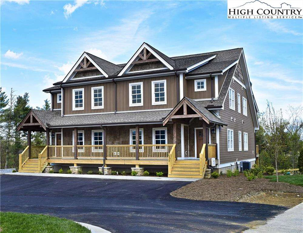 Image number 1 for the current listing
