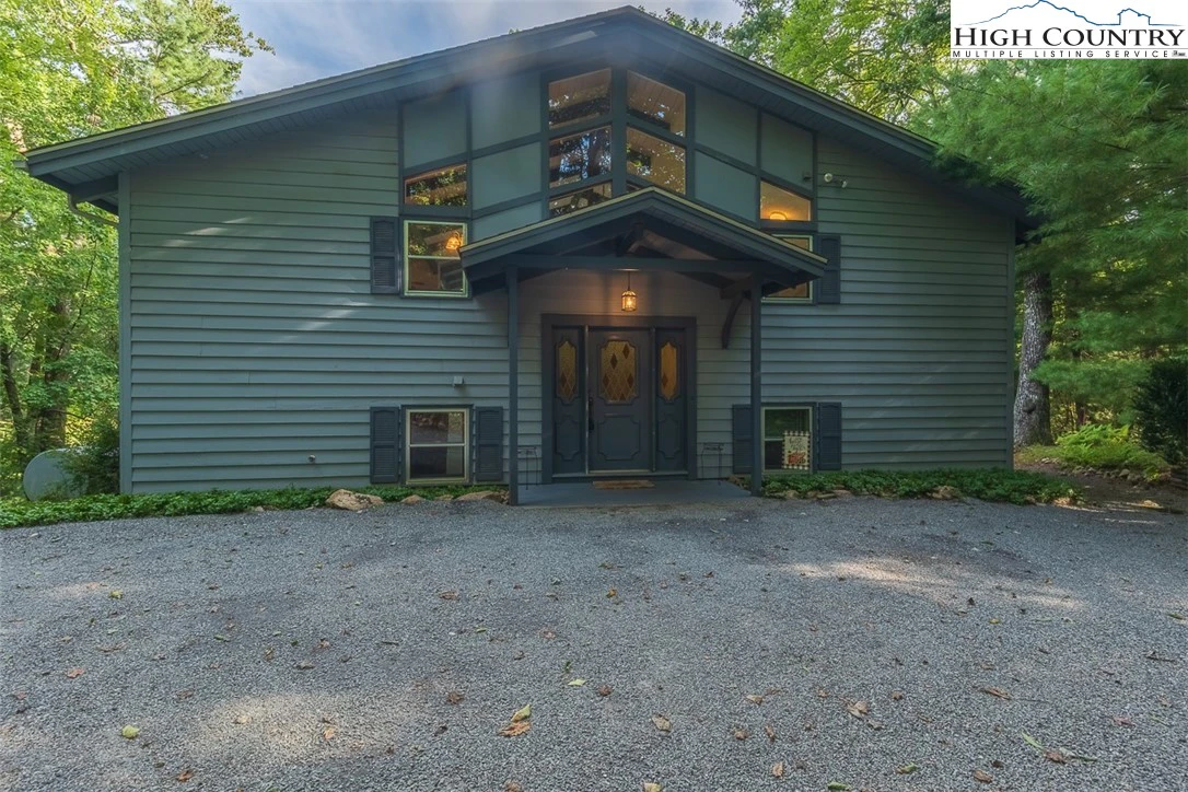 Image number 4 for the current listing