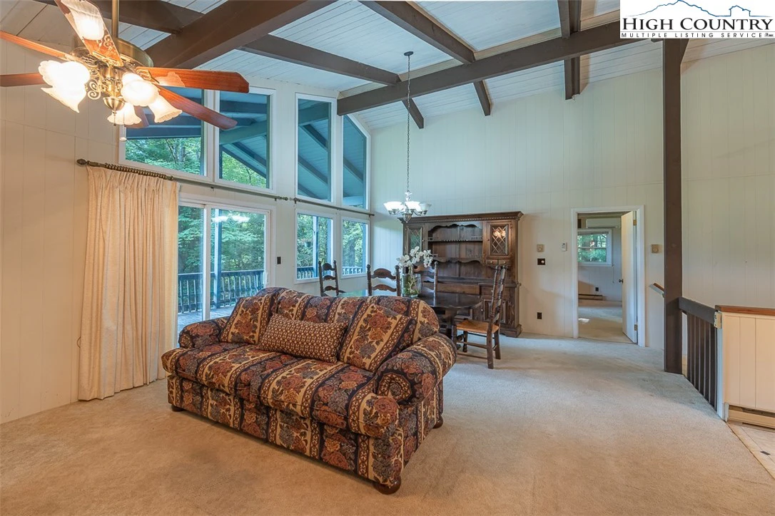 Image number 2 for the current listing