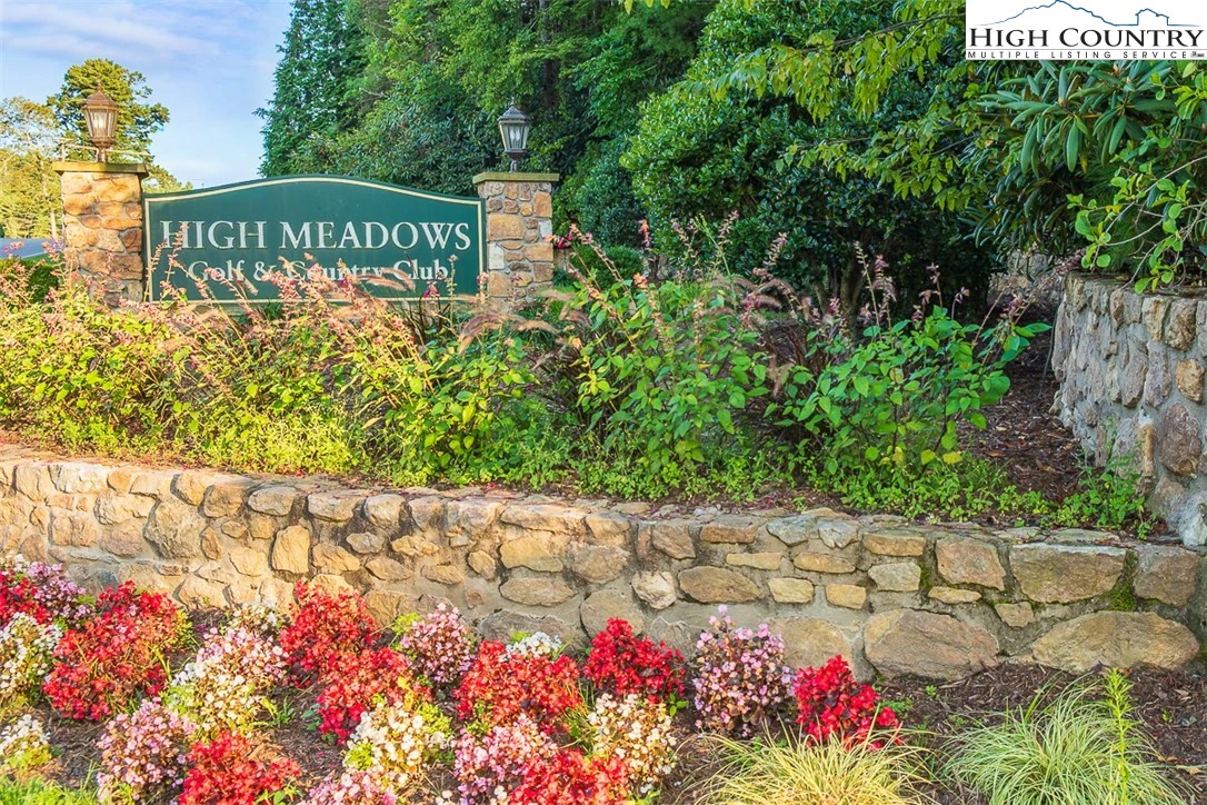 Image number 3 for the current listing