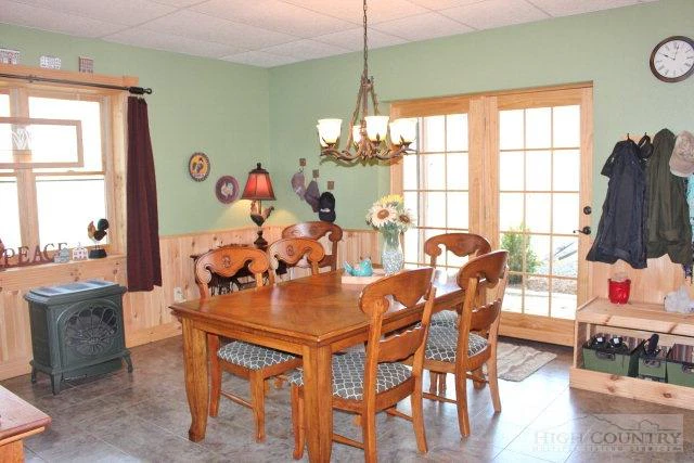 Image number 2 for the current listing