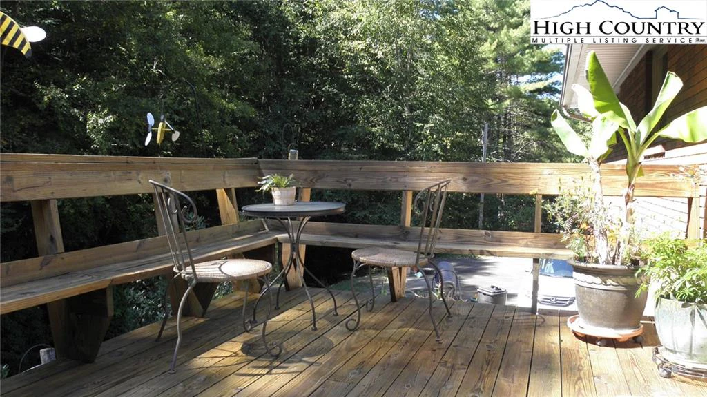 Image number 14 for the current listing