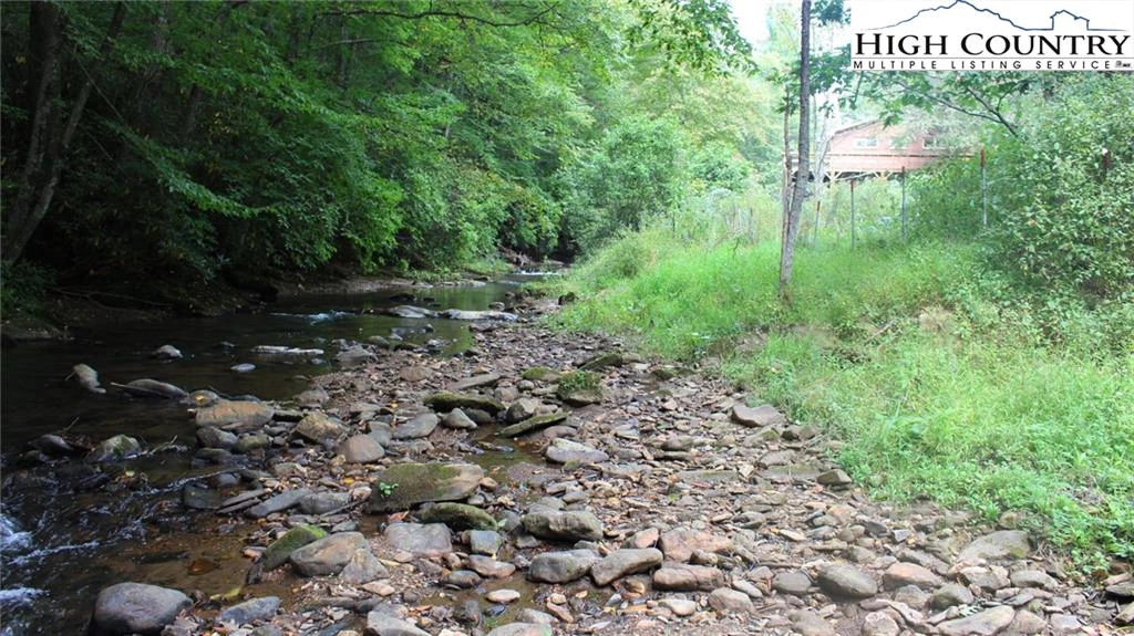 Image number 16 for the current listing