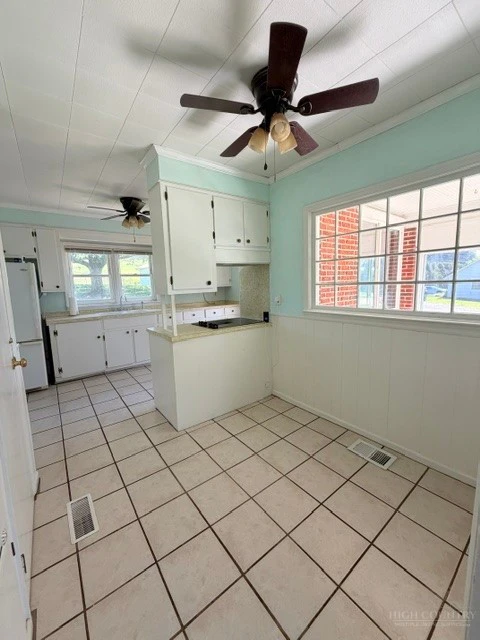 Image number 10 for the current listing