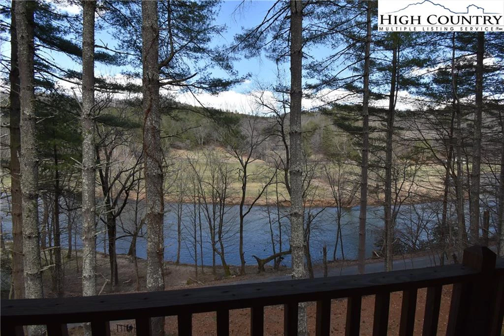 Image number 1 for the current listing