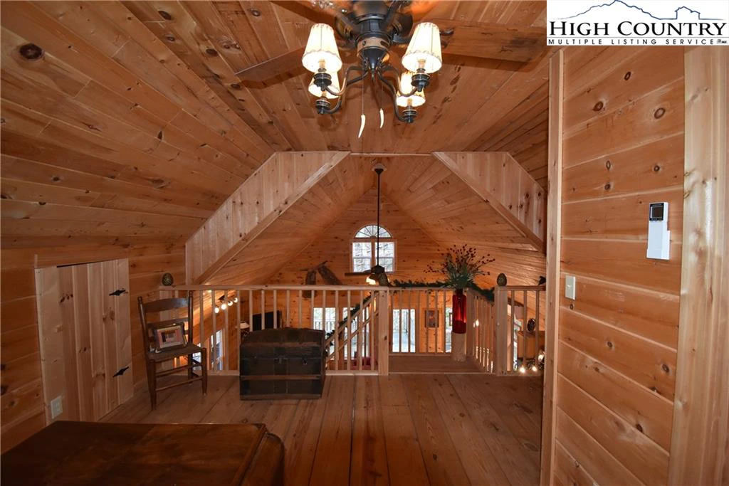 Image number 6 for the current listing