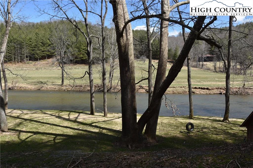 Image number 14 for the current listing