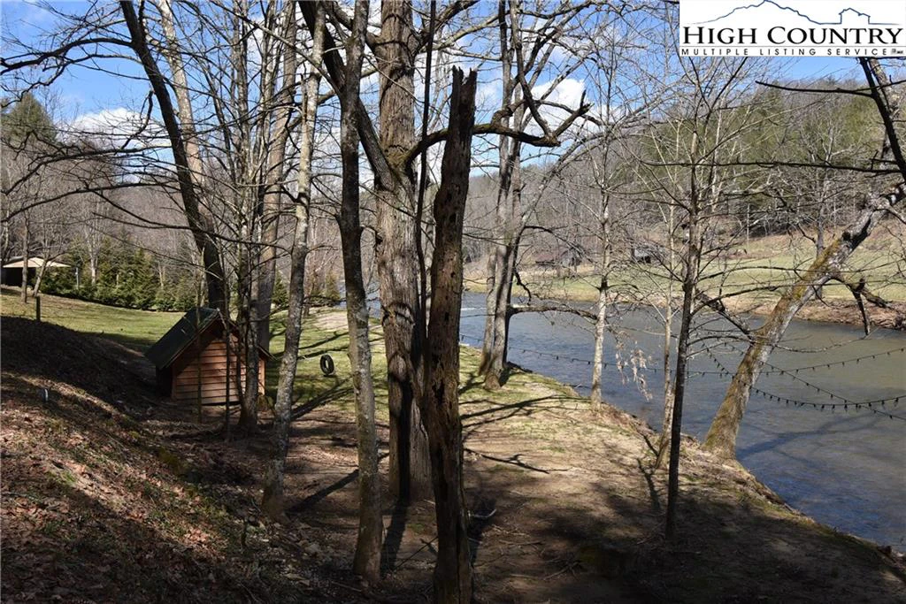 Image number 16 for the current listing