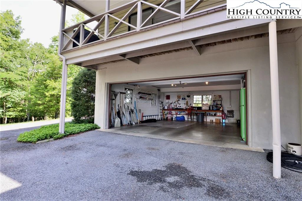 Image number 6 for the current listing