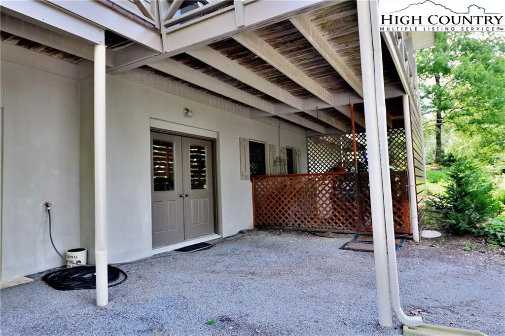 Image number 5 for the current listing