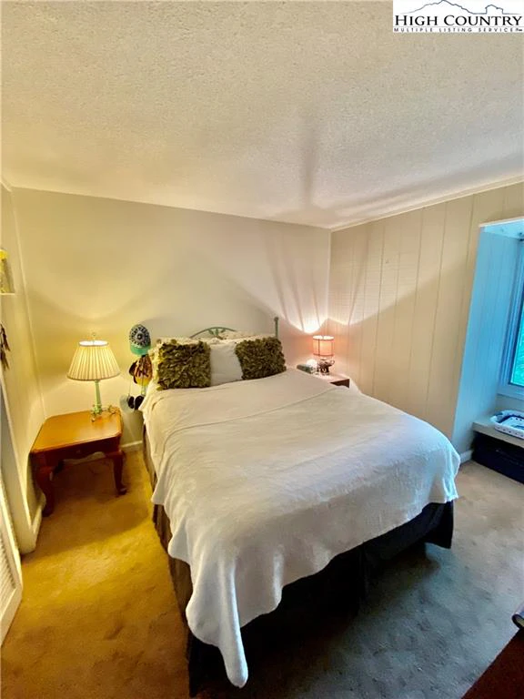 Image number 6 for the current listing