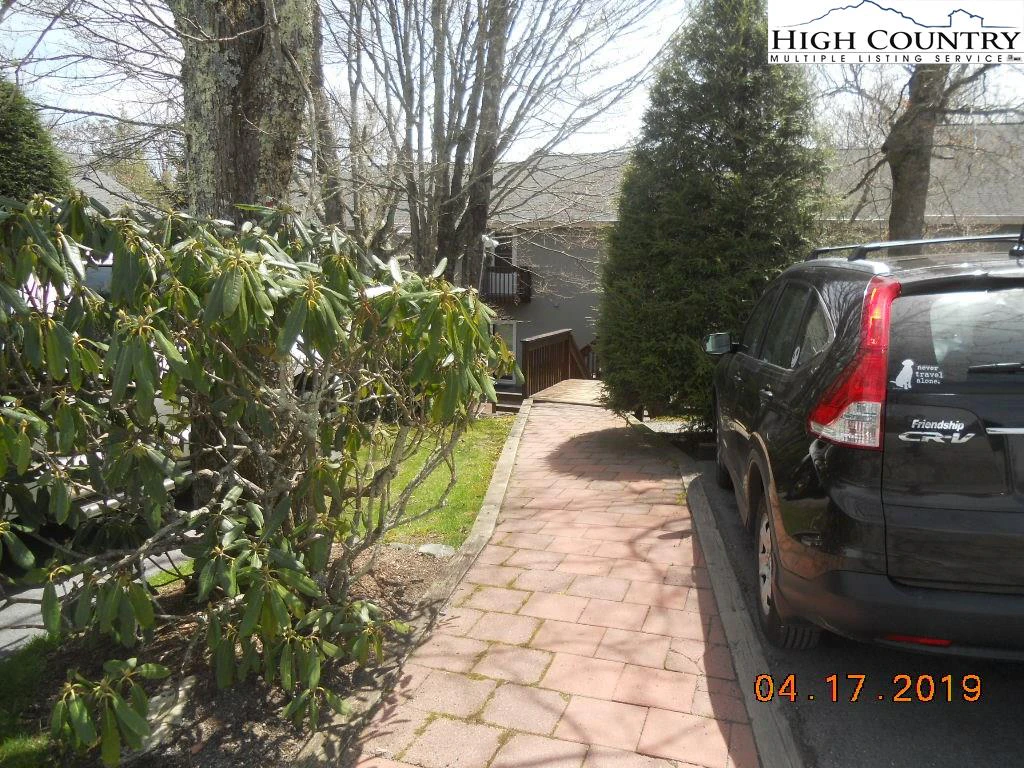 Image number 5 for the current listing