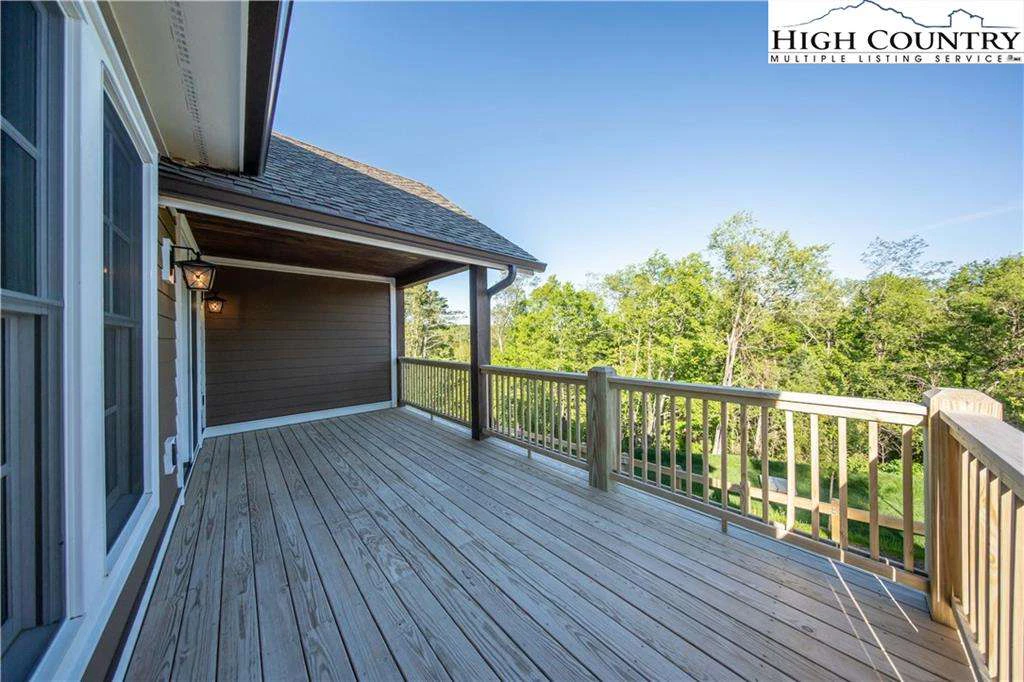 Image number 5 for the current listing