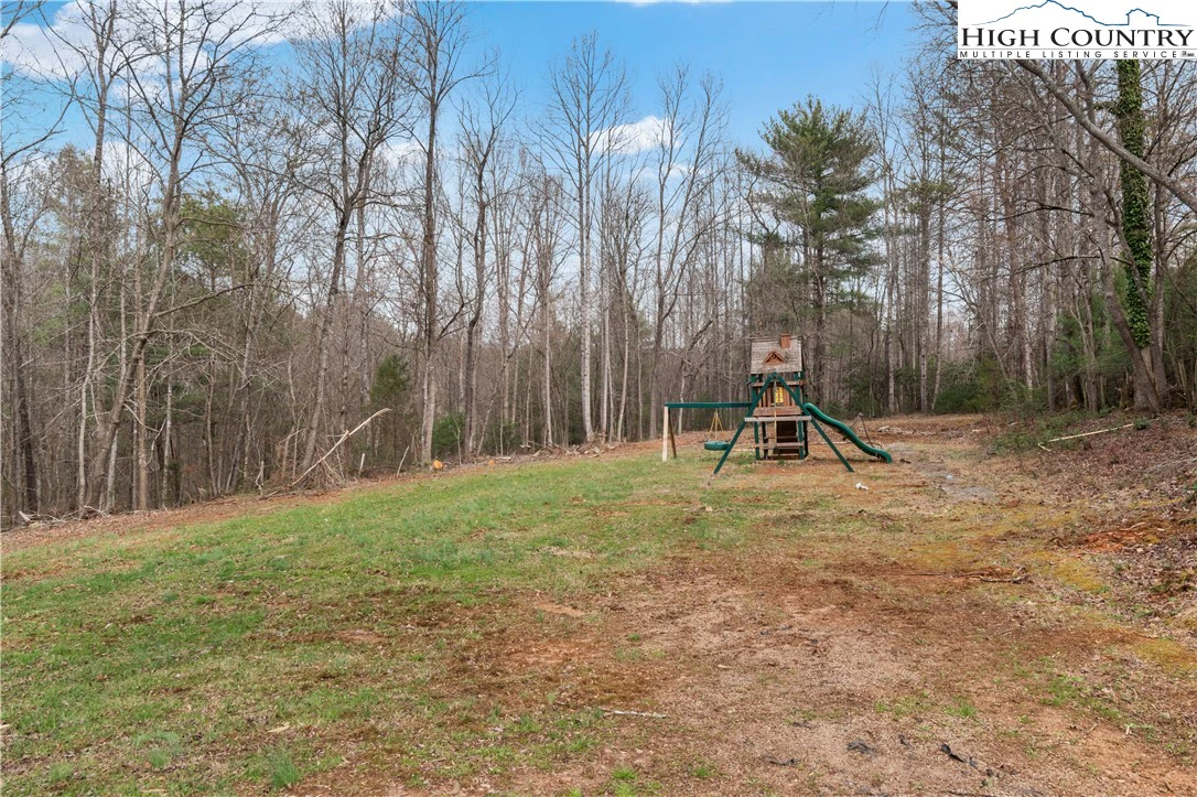 Image number 15 for the current listing