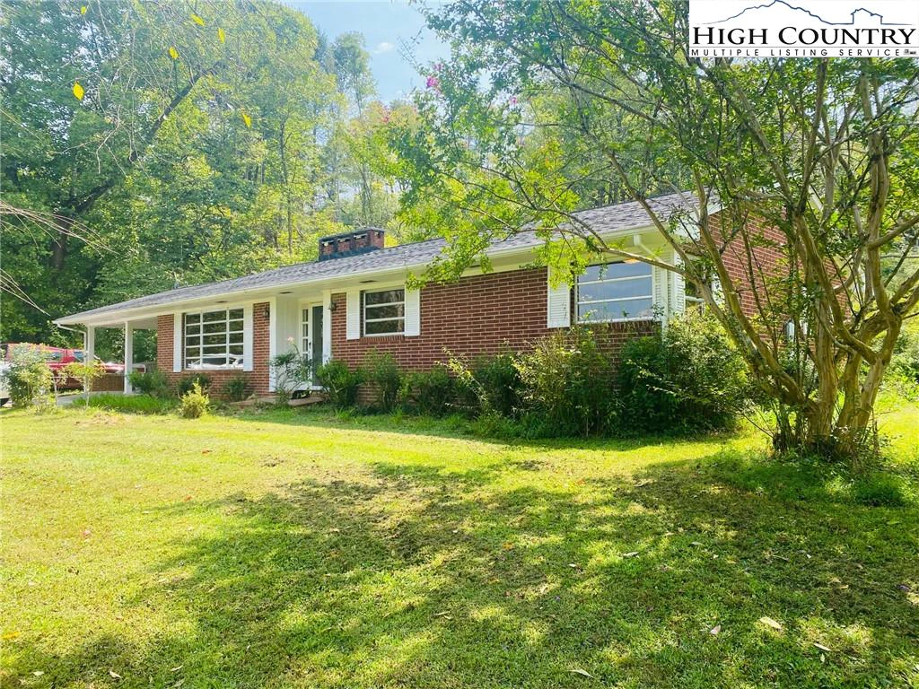 Image number 1 for the current listing