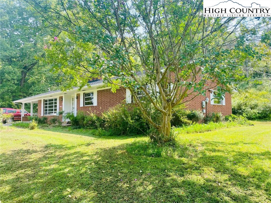 Image number 4 for the current listing