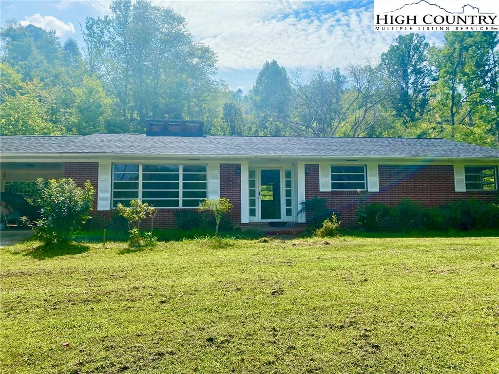 Image number 17 for the current listing