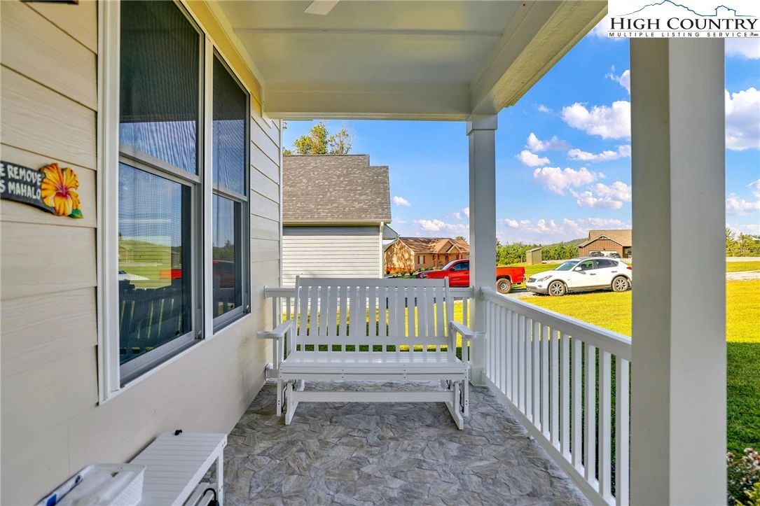 Image number 8 for the current listing