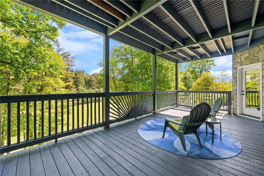 Image number 11 for the current listing