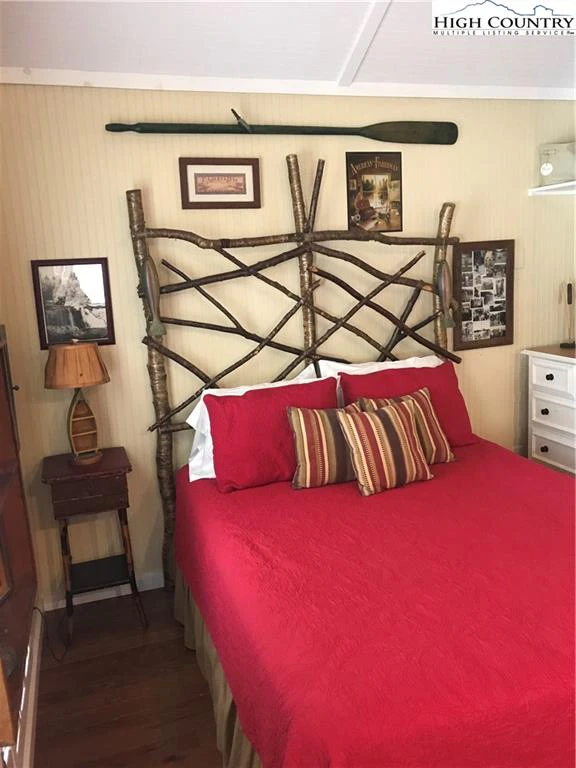 Image number 5 for the current listing