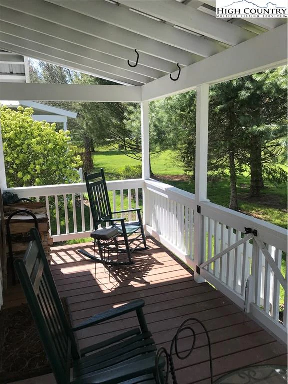 Image number 18 for the current listing