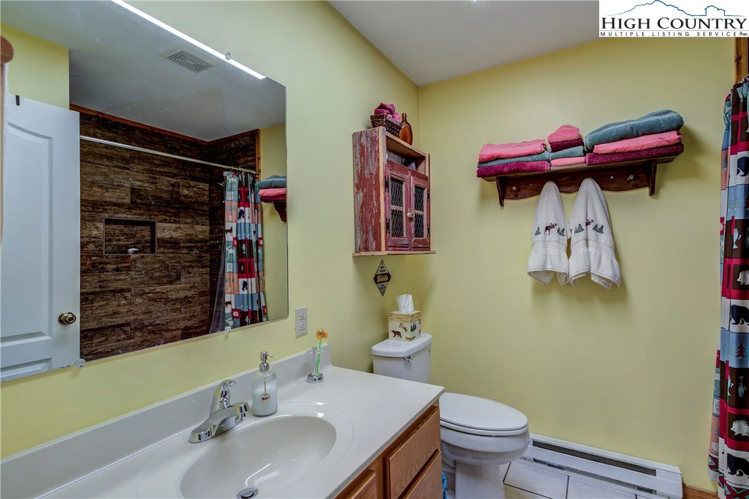 Image number 5 for the current listing