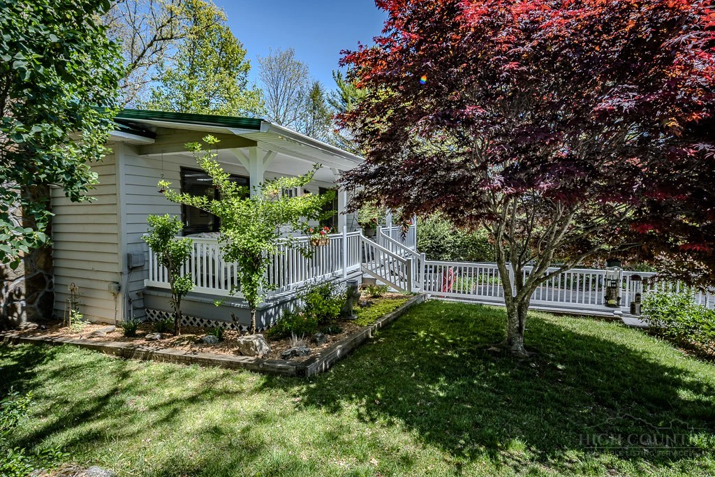 Image number 11 for the current listing