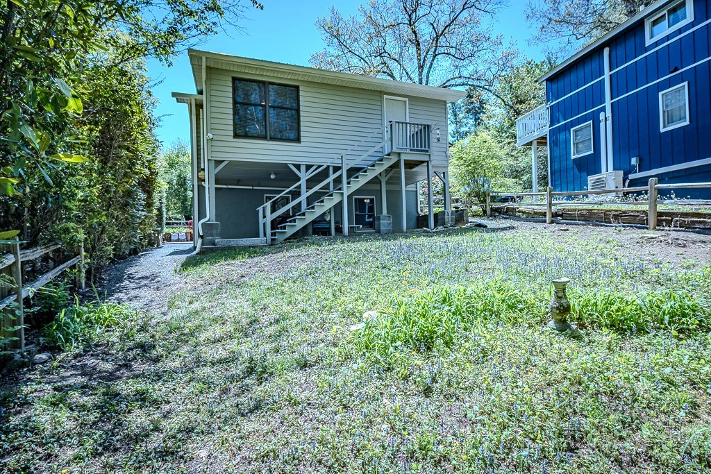 Image number 2 for the current listing