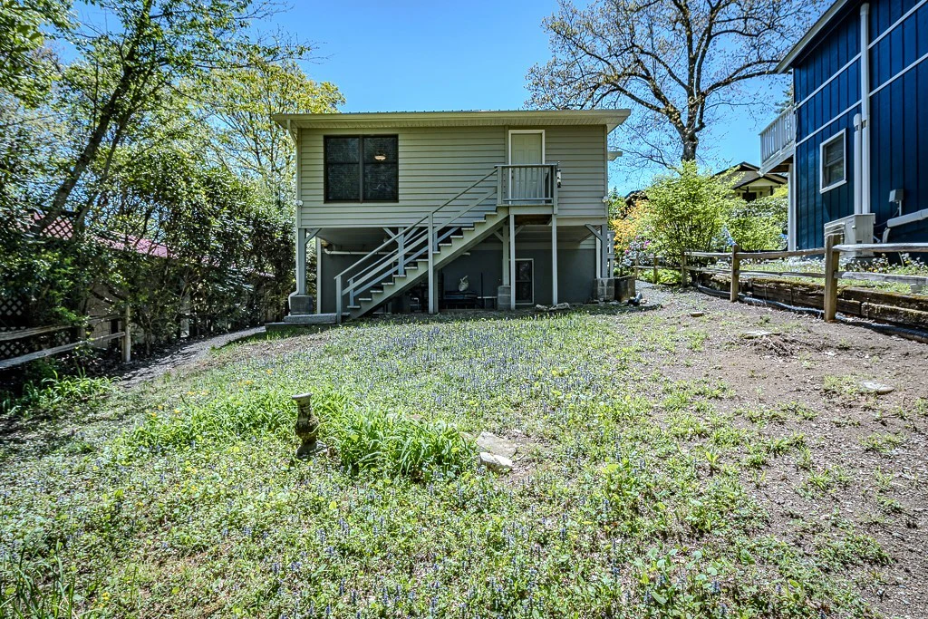 Image number 15 for the current listing