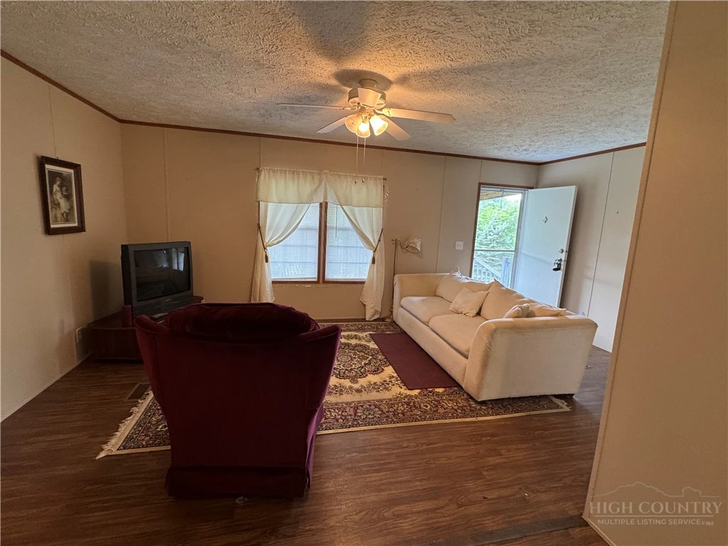 Image number 7 for the current listing