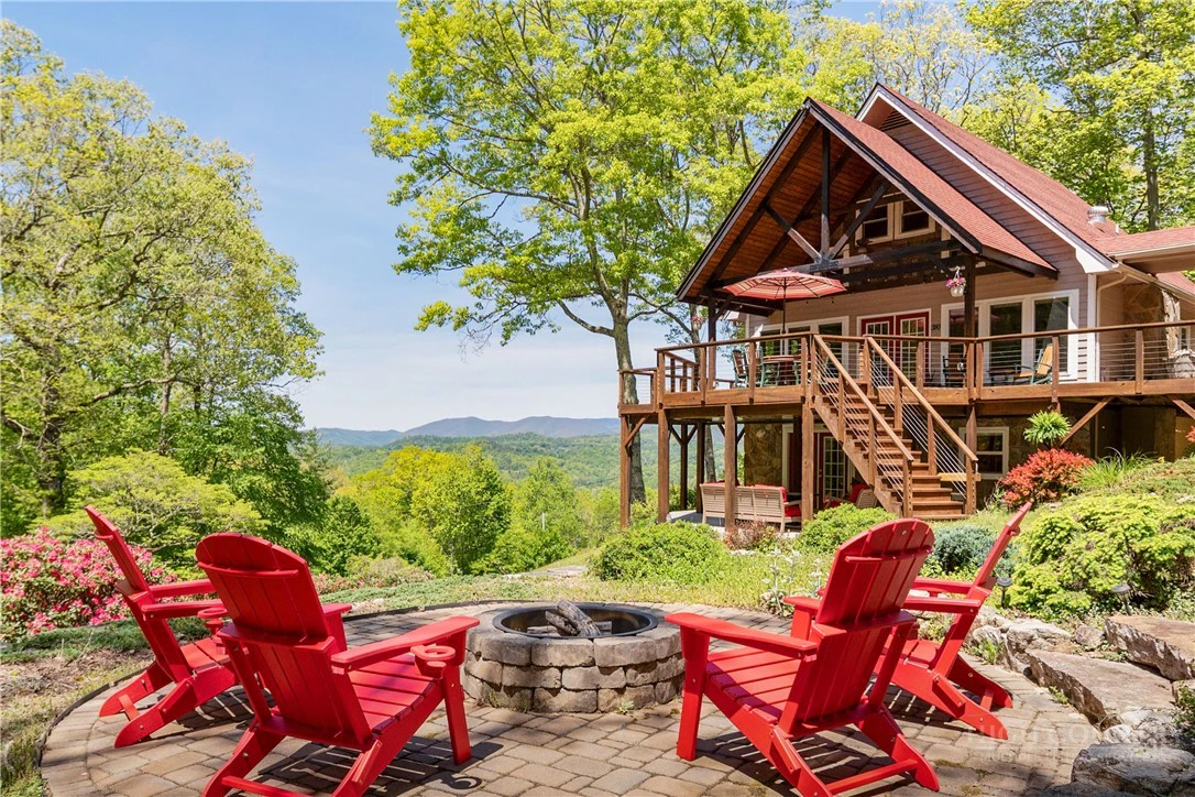 Image number 1 for the current listing