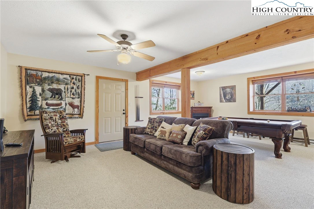 Image number 5 for the current listing