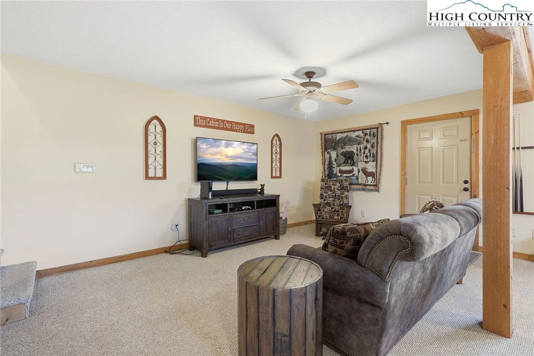Image number 6 for the current listing