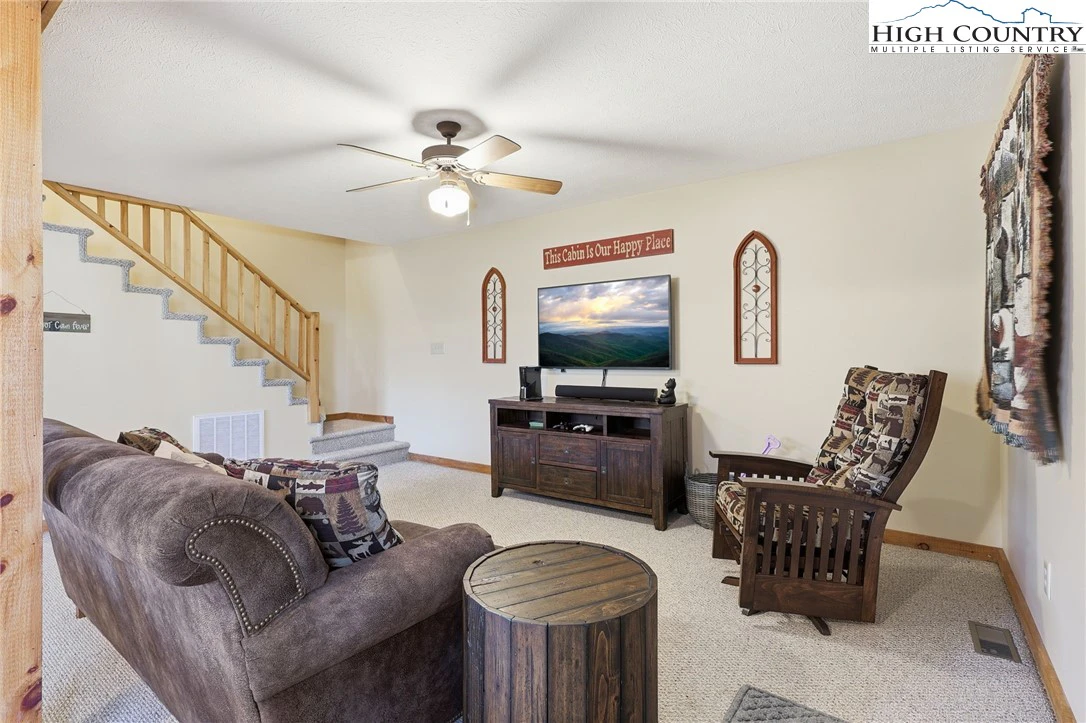 Image number 7 for the current listing
