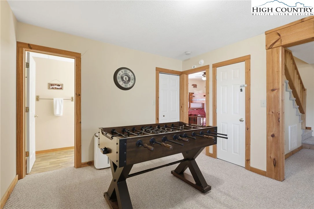 Image number 11 for the current listing