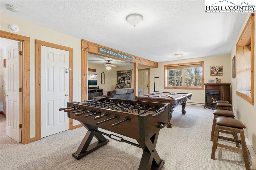 Image number 12 for the current listing