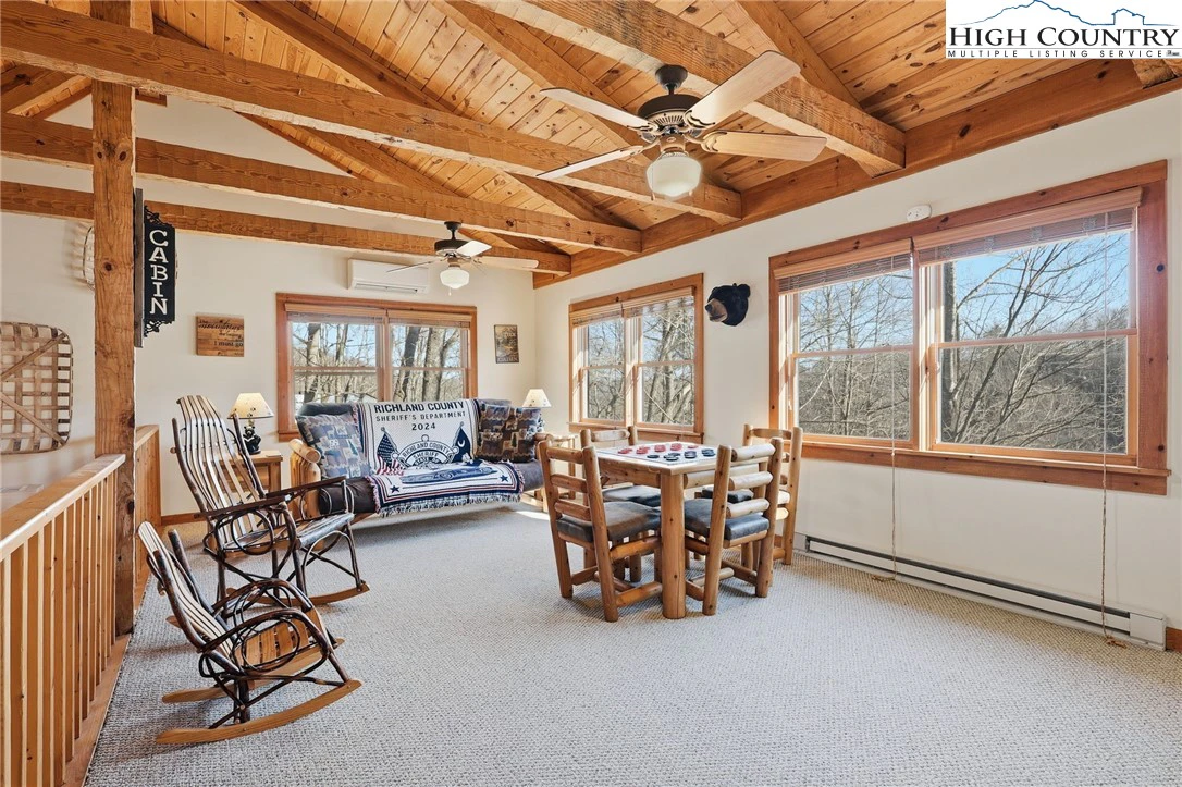 Image number 18 for the current listing