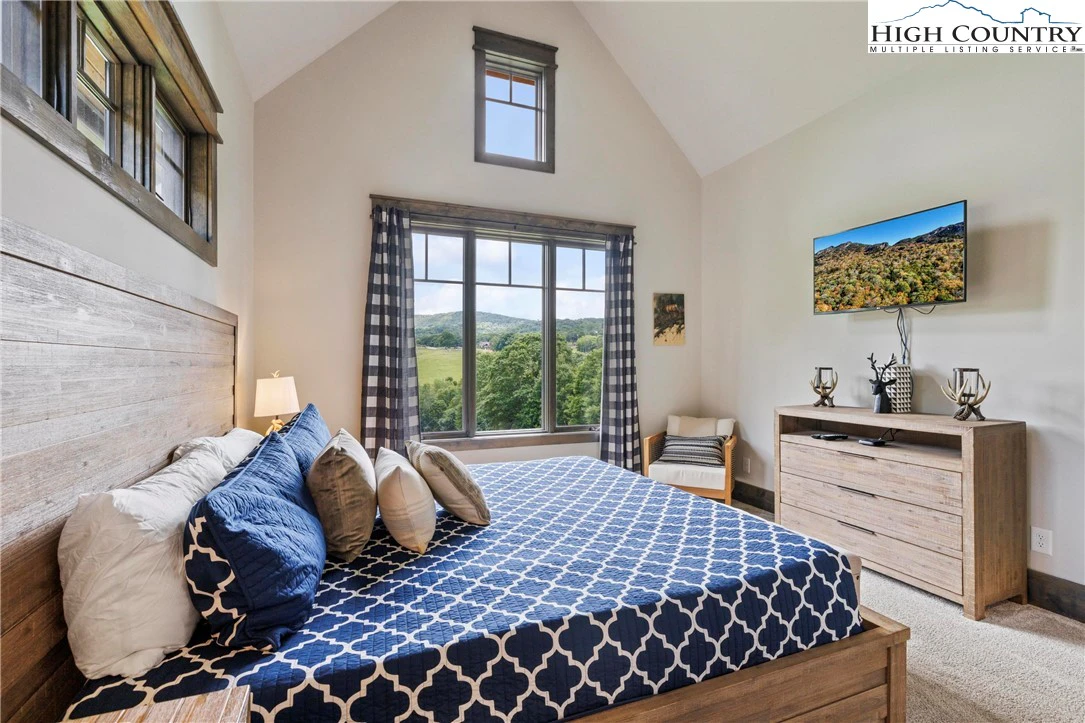 Image number 7 for the current listing