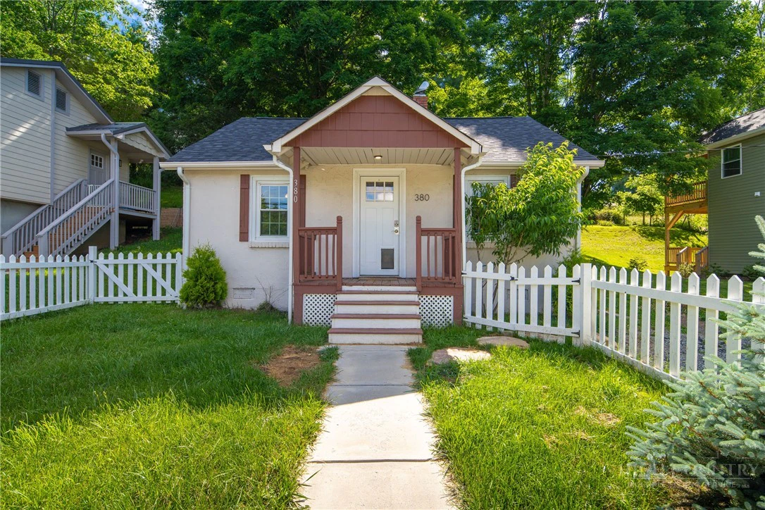 Image number 2 for the current listing