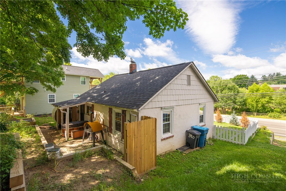 Image number 5 for the current listing