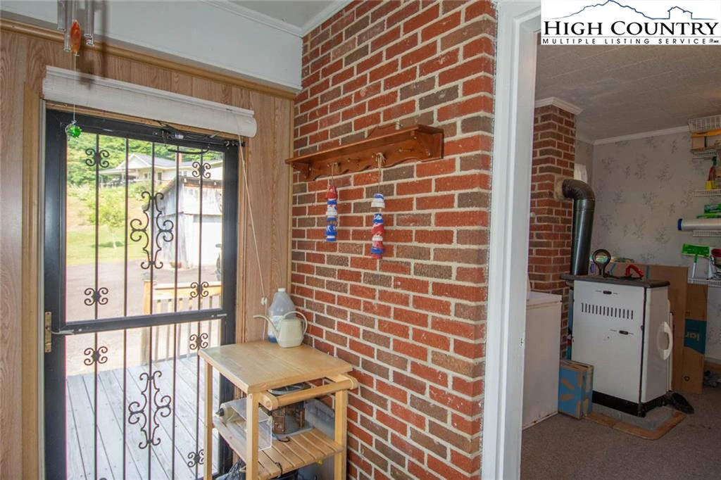 Image number 5 for the current listing