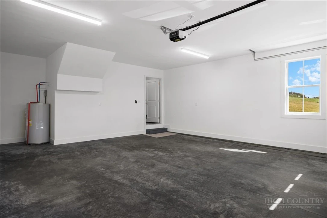 Image number 2 for the current listing