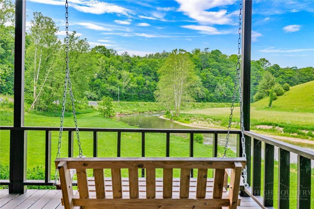 Image number 7 for the current listing