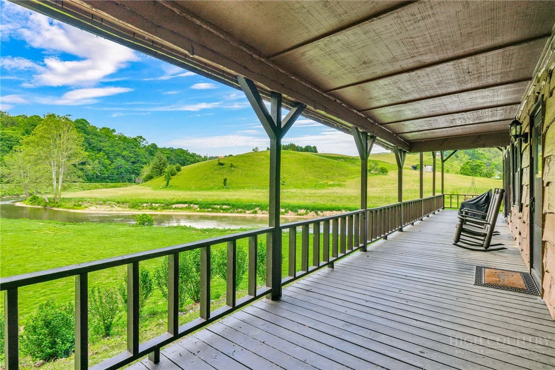 Image number 6 for the current listing
